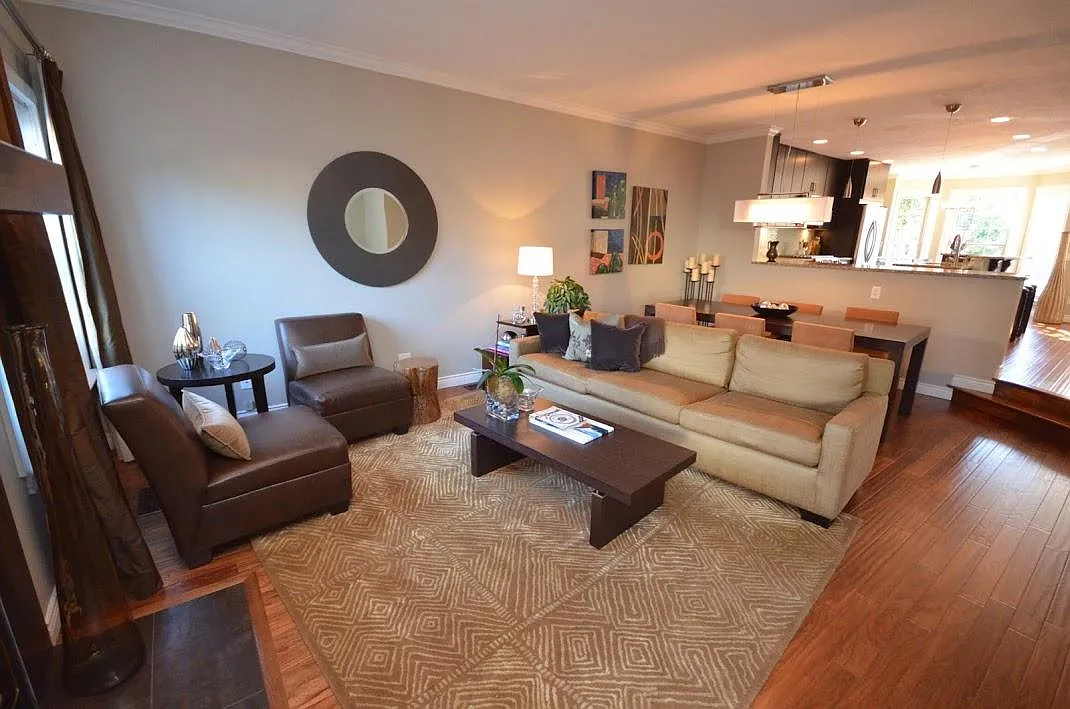 2 bed, 2.5 bath, 1800 sqft, $2,700 — Photo 3