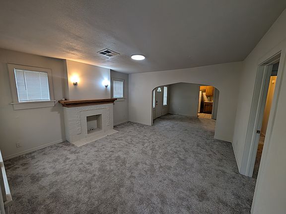 4th image of 1601 NE 18th St