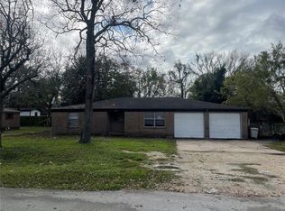 3104 Michael St, Bacliff, TX 77518