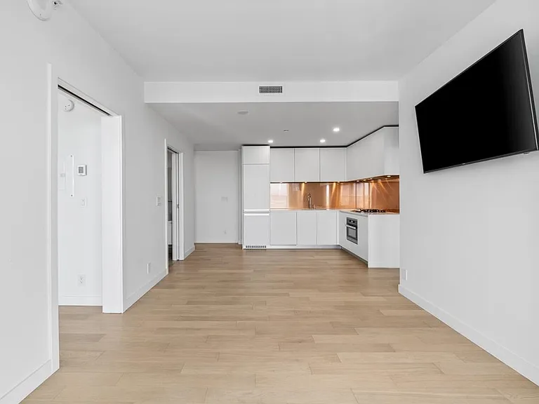 1480 Howe St #3105 — Photo 13