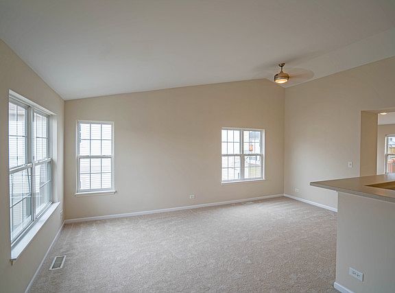 3rd image of 726 Woodewind Dr #5