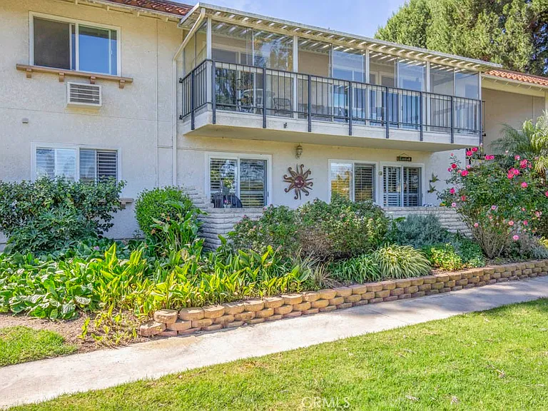 5350 Algarrobo #B — Photo 2