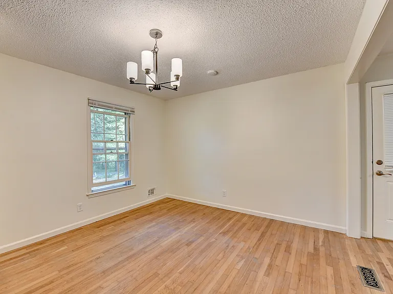 2628 Whitehurst Dr NE — Photo 11