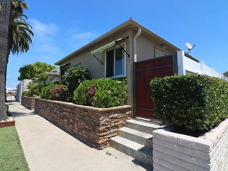4746-4756 1/2 Point Loma Ave — Photo 16
