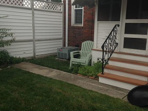 5th image of 1435 Northwest Blvd