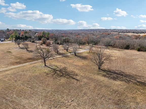 4th image of 770 Hickory Hill Rd