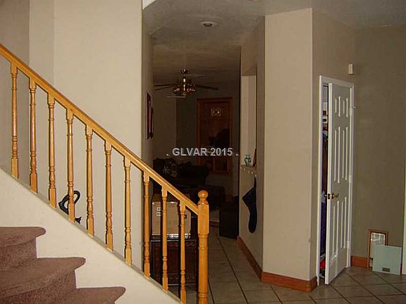 3rd image of 7373 Tamarind Ave