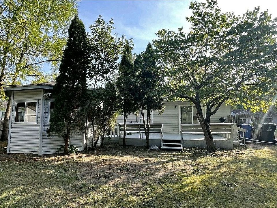 1st image of 428 Singapore Ln