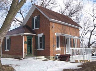 303 N Pratt St, Anamosa, IA 52205