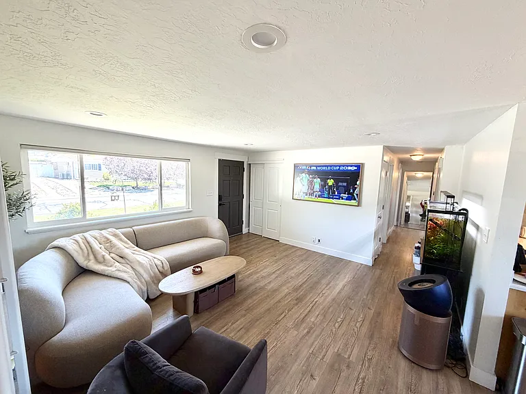 9970 S Poppy Ln E — Photo 3