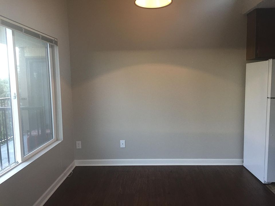 2nd image of 2200 Franklin Ave E #201