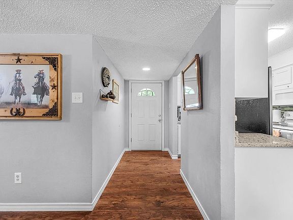 3rd image of 105 Rhoades St