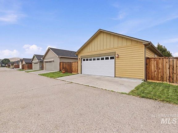 2nd image of 7587 N Froman Ave