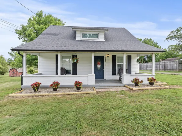689 Mooreland Ave, Harrodsburg, KY 40330
