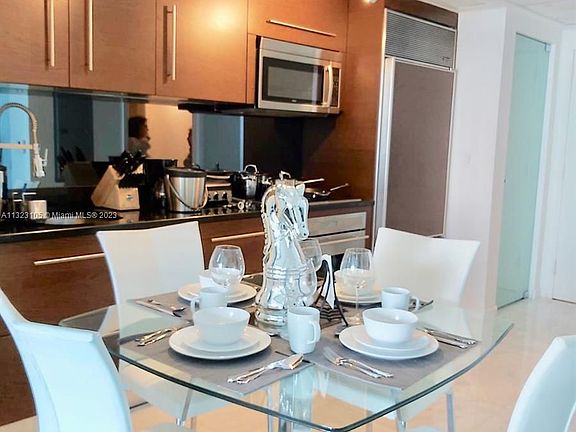 3rd image of 475 Brickell Ave APT 510
