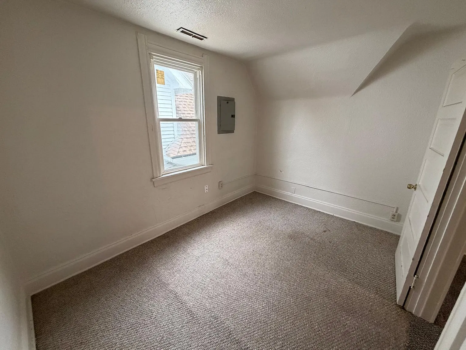 2 bed, $800 — Photo 3