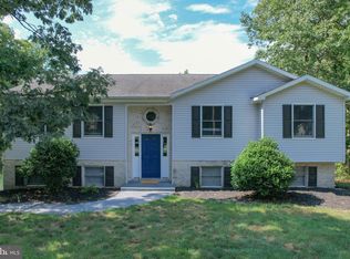 442 Poets Ln, Inwood, WV 25428
