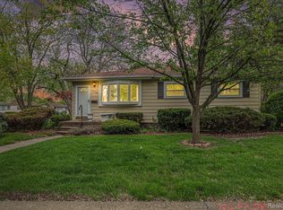 24380 Berry Ave, Warren, MI 48089
