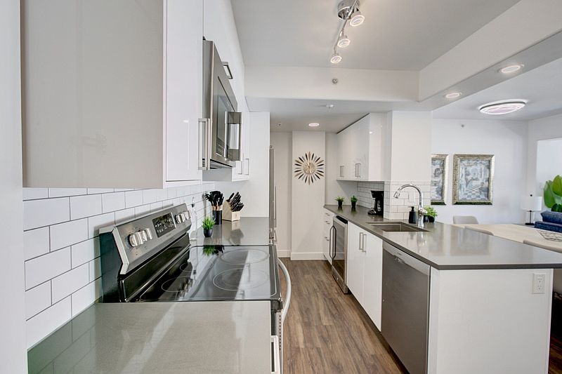 Vancouver Apartment for rent - 2 Bedrooms — photo 37