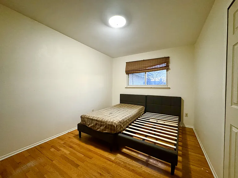 2868 Groves Dr — Photo 15