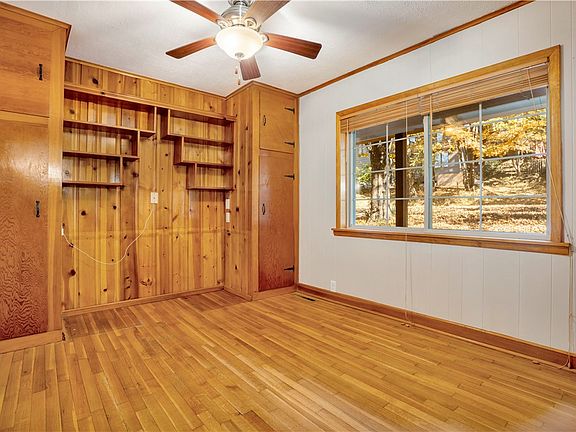 4th image of 203 N Oklahoma Way