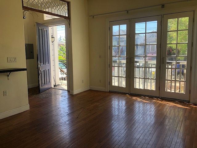 Entry Way & Living Room