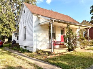 112 S 10th St, Herrin, IL 62948