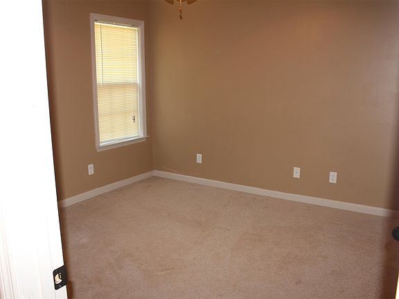 5th image of 16 Palmetto Pines Ln