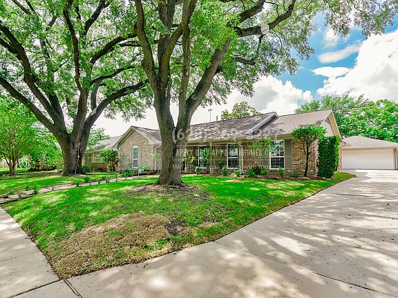 2nd image of 3707 Woodvalley Dr