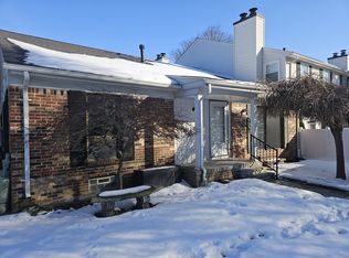 38861 Golfview Dr W, Clinton Township, MI 48038
