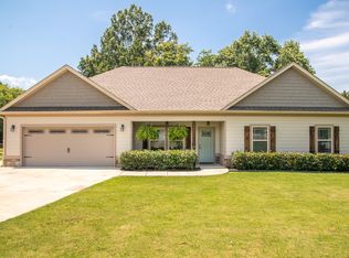 34 Wofford St, Rossville, GA 30741