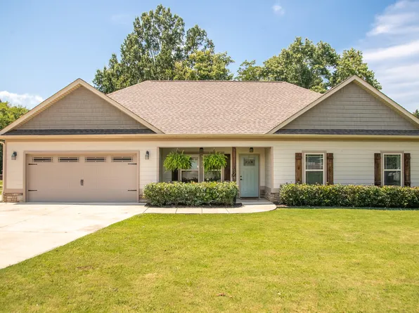 34 Wofford St, Rossville, GA 30741