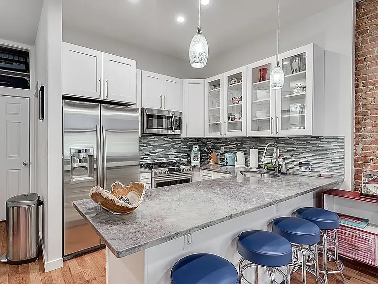 58 Huron St #1 — Photo 3