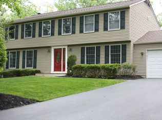 584 Fairview Rd, Medford, NJ 08055