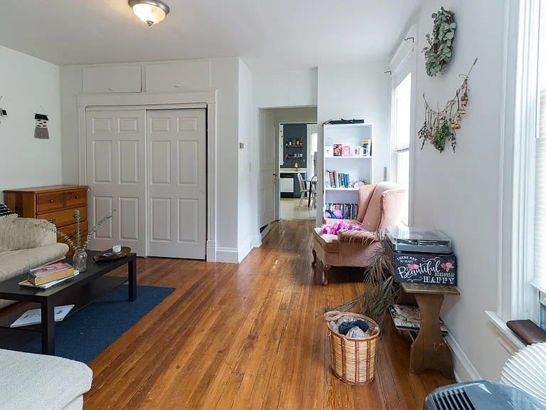 420 Ada St #2 — Photo 2