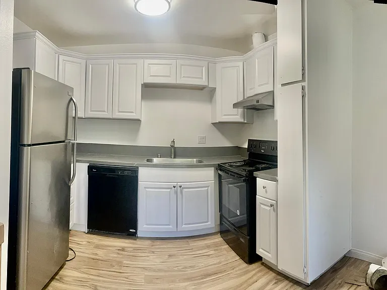 1811 E Grand Ave #86 — Photo 1