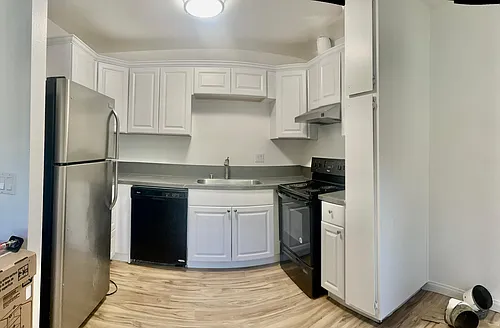 1811 E Grand Ave Photo 1