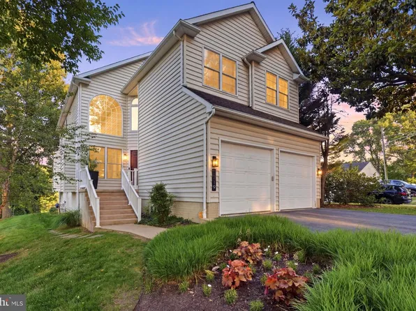 1219 Meadow View Rd, Pasadena, MD 21122