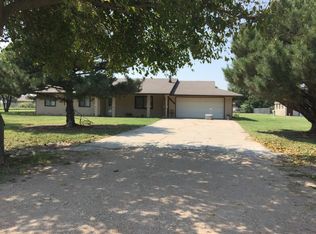 1403 N Crow Rd, Peck, KS 67120