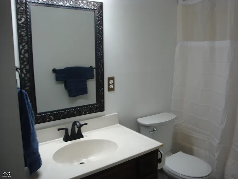 8154 Old Farm Ln — Photo 12