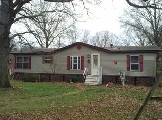 7194 N Us Highway 421, San Pierre, IN 46374