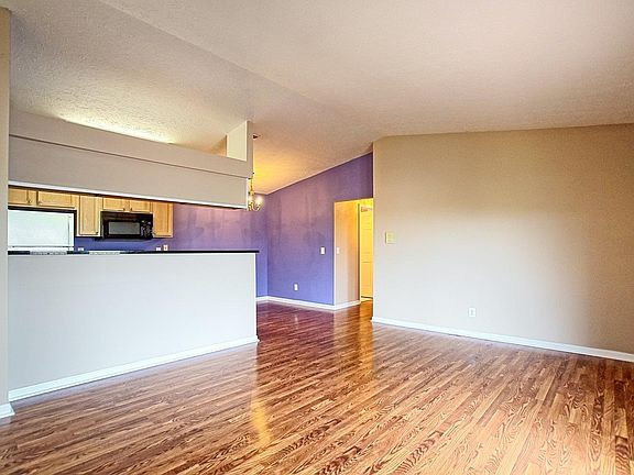 5th image of 5360 Meadow Walk Ln Unit Z