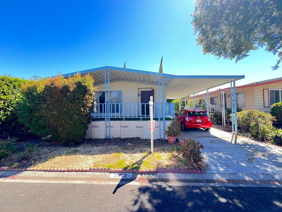 1st image of 2823 Moss Hollow Dr #2823