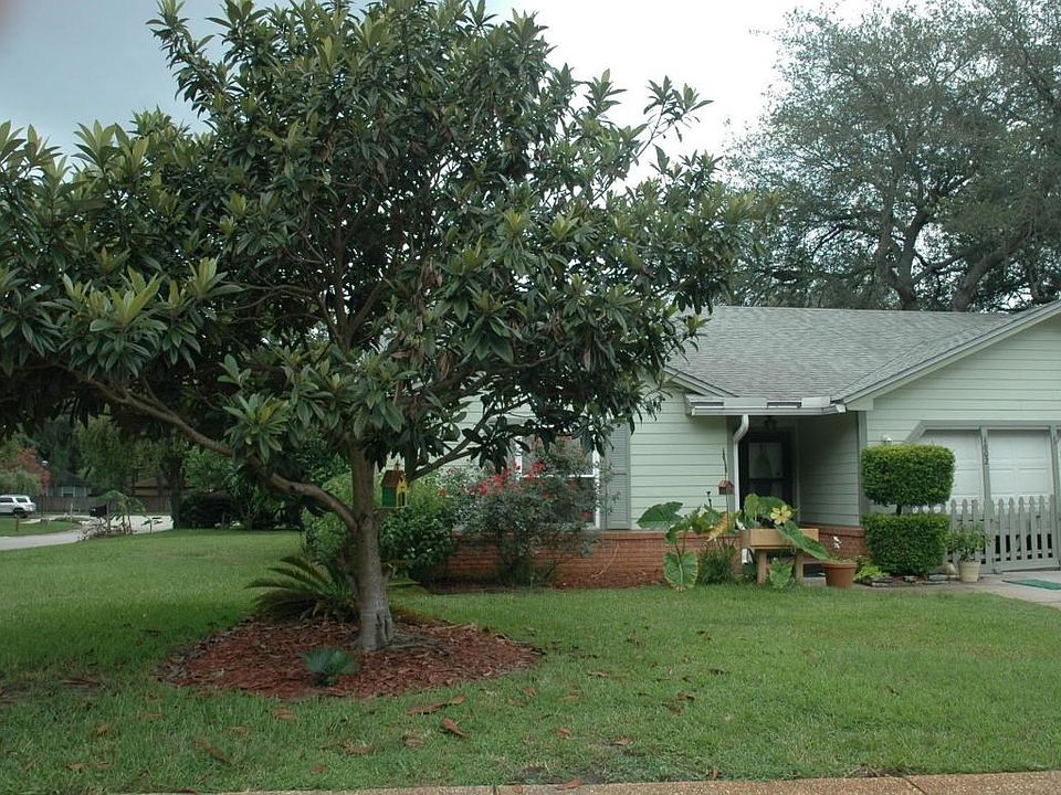 WEBB FRONT FOTO OF HOME