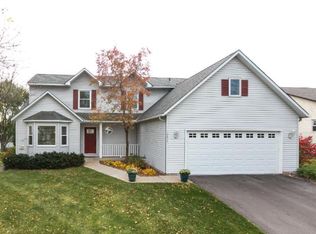 18873 Barrington Dr, Eden Prairie, MN 55346