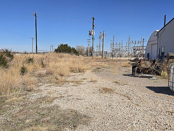 4th image of 2002 S Main St