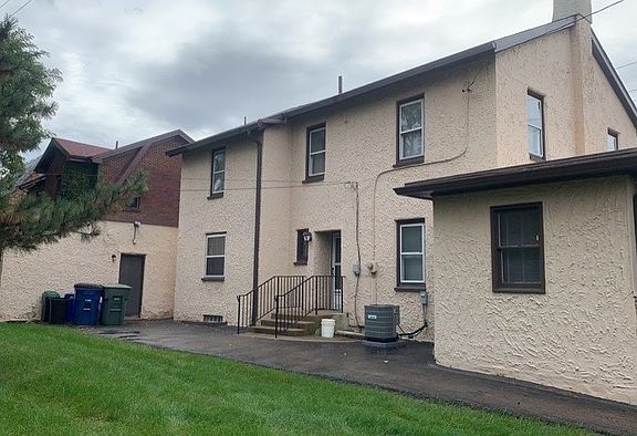 3rd image of 2527 Salem Ave
