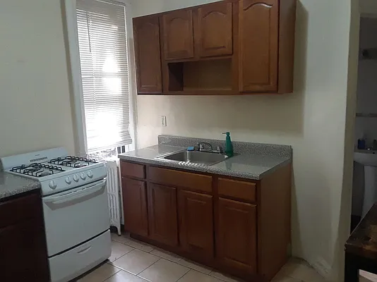 Rented by Signature Property Realty | media 28