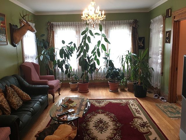 2nd image of 5422 W Henderson St
