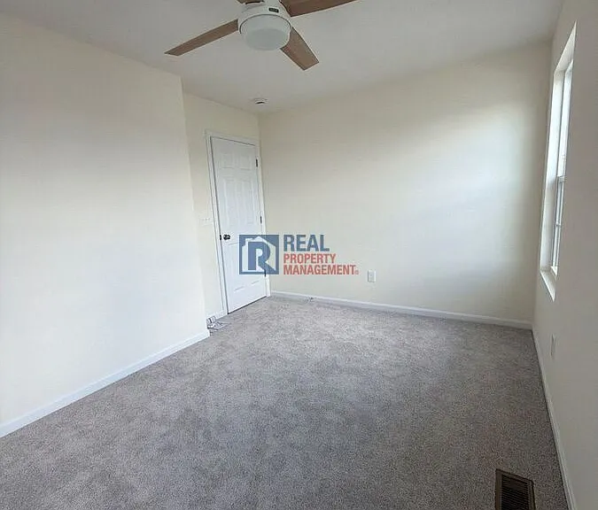 3072 Simpson Ct — Photo 16